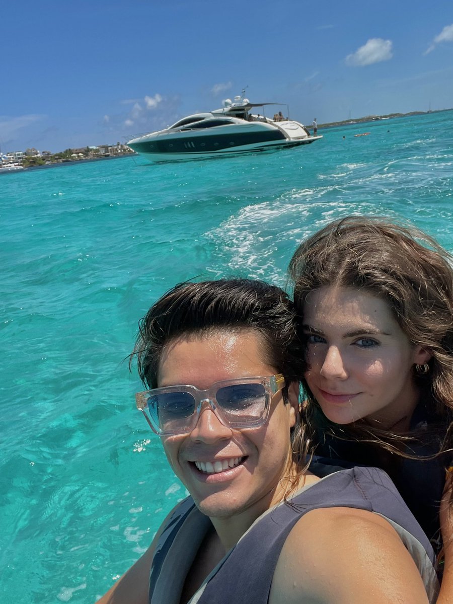 alexaposas's tweet photo. Te amo PARA SIEMPRE ❤️ @kyle_magallon https://t.co/mQHuzbhwet