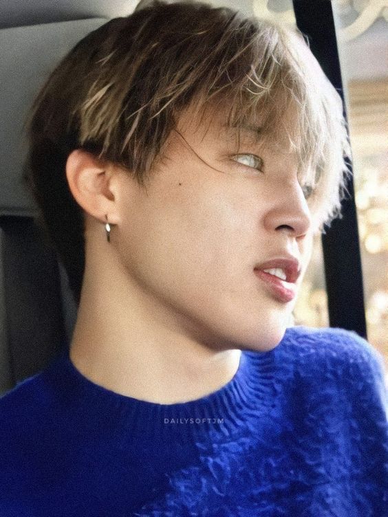jkylovs's tweet photo. fotos do jimin que me fazem questionar se ele realmente eh de verdade - uma thread necessária para todos https://t.co/BVX6uODzu5
