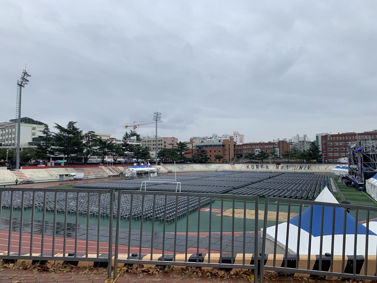 wnr__ic's tweet photo. 대구 파워풀 축제 현장은 이런느낌임미다 https://t.co/eKLE5P5jgP
