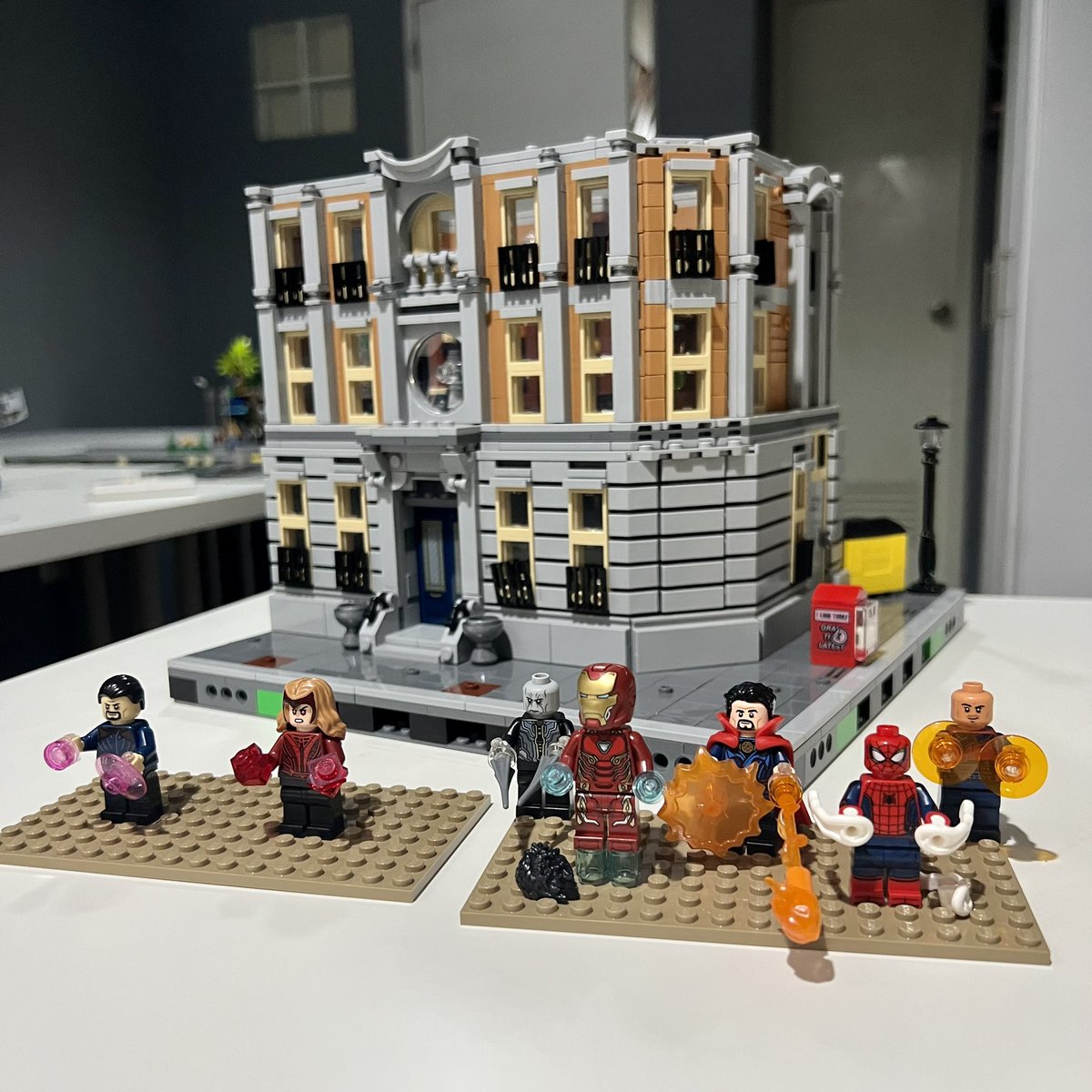MrHikerBricks's tweet photo. more than halfway now building this set 😅 #lego #legomarvel #mrhikerbricks #sanctumsantorium #afol https://t.co/cWjGESYBBq