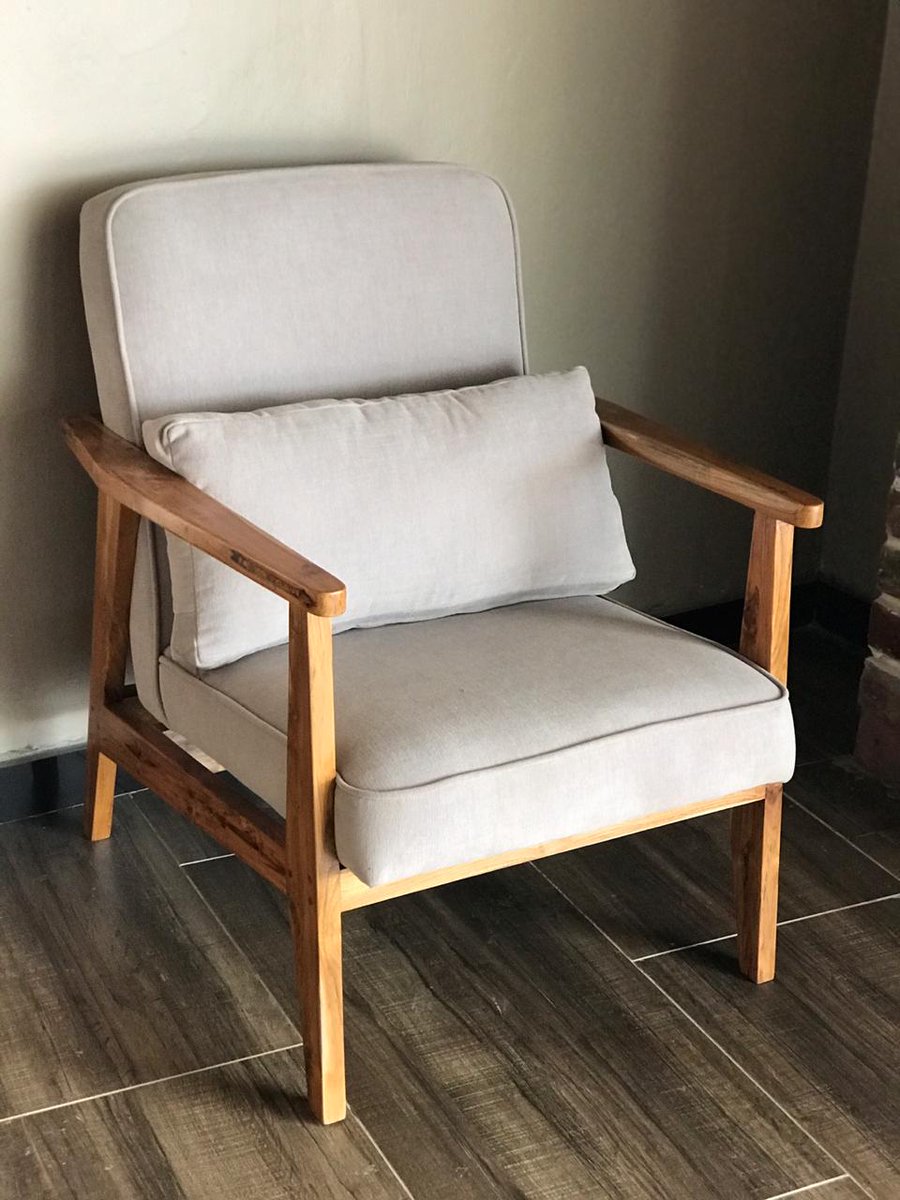 Timeless_Timber's tweet photo. We love everything #timber but did you know we also make #customfurniture?
Take this #mid-century Armchair set we made for our client to fit perfectly into any décor style. Pieces like these go on to be valuable antiques. Tag someone you know who appreciates timeless #furniture. https://t.co/XXmXq04JKz