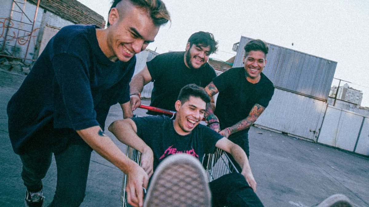 Con letras desafiantes que transitan entre la crítica social y la búsqueda de identidad, <a href="/losfletchercl/">Los Fletcher</a>  ofrecen un remezón de sencillez y crudeza rockera en su EP debut

prensafan.com/los-fletcher-t…