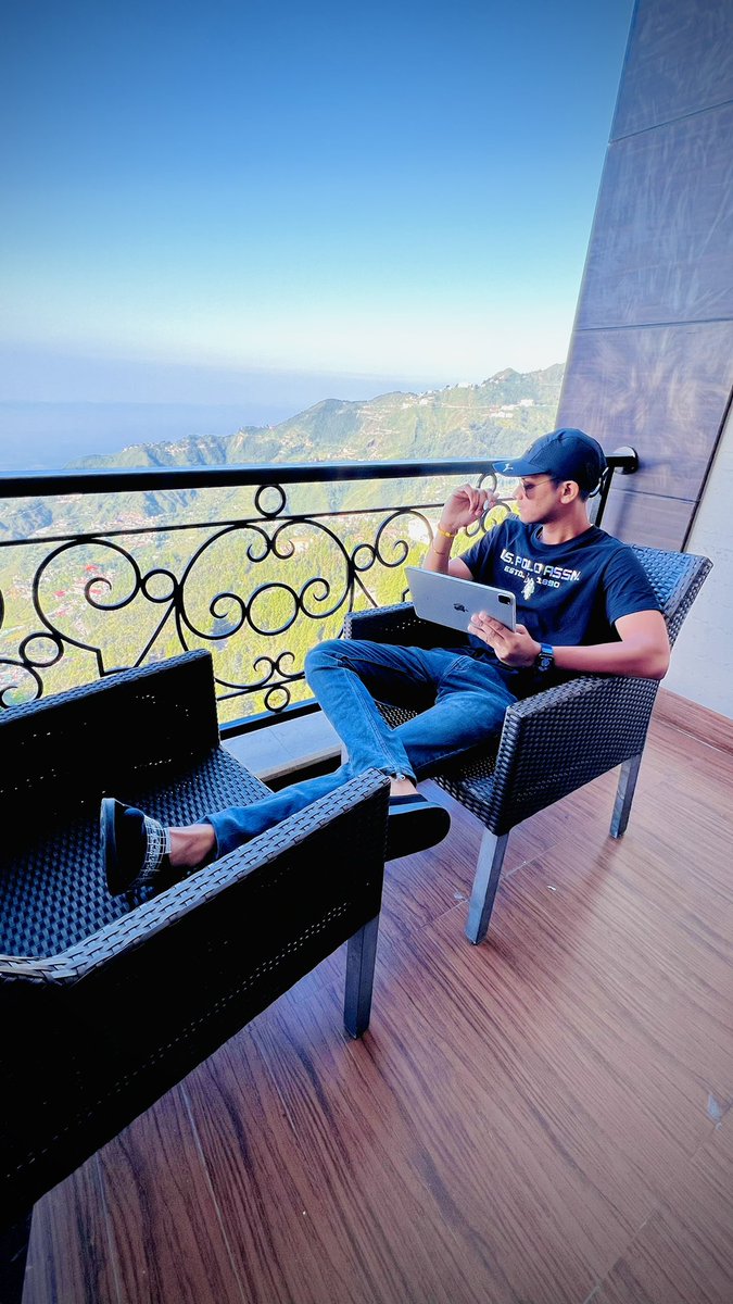 Sudishnishad00's tweet photo. #sudish
#sudishnishad
#sudishnishadlifestyle #lifestyle
#kasia #kasiakushinhagar
#kushinagar #kingofkushinagar
#king #kushinagardistrict #ruler https://t.co/WAVMR5tz3o