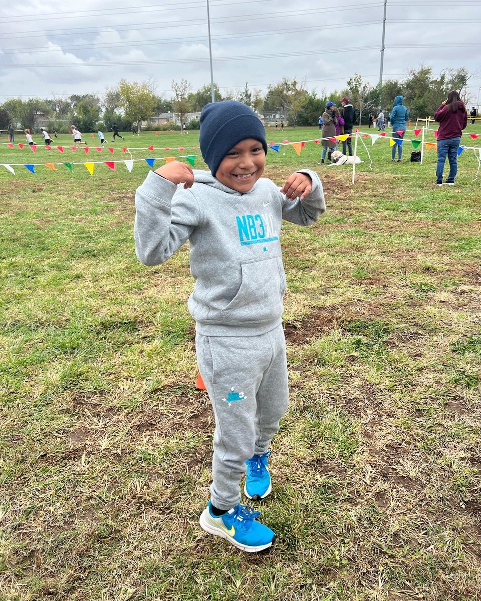 Km10orio's tweet image. Hayden running in Albuquerque with the 7-8yr boys! Go Hayden Major!!   
#XcountryRunning #NativeRunner #NB3Fit @NB3Foundation