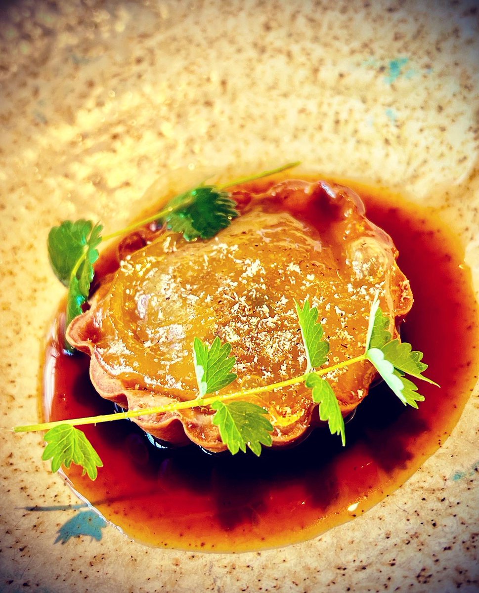KarlWilkinson2's tweet photo. @carl1shoot @TheStaratHarome @Essexbeano Enjoyed this taster menu yesterday and it was superb. If you are able to get a table you must experience this. #yorkshirefoodie #tastermenu https://t.co/o1v6Dm3vg9
