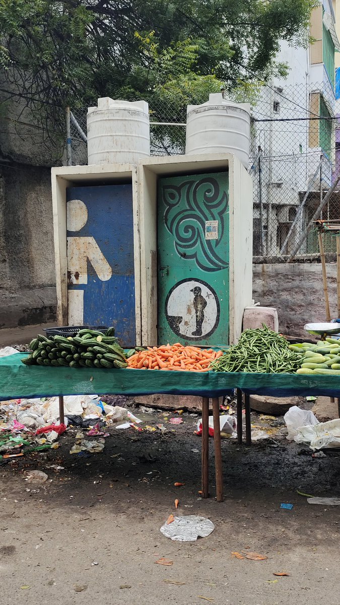 vinodsheker's tweet photo. Toilets in market place creating Nuisance to the people in our locality  as it is realsing  odour . Requesting you to shift to other place
Location : hazari bhavan, chaknwadi
#ghmc #Rajasingh #KTR #KTRNews https://t.co/DrTPSZ5N34