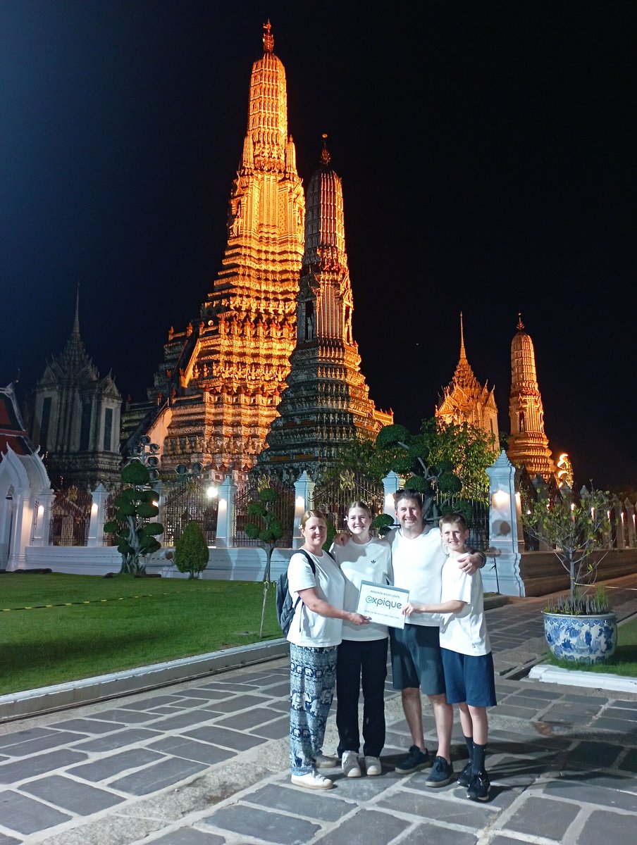 expique's tweet image. Looks like this family enjoyed our Bangkok Night Lights Tuk Tuk Tour. 🛺

And a big thanks to Guide Nun and Driver Sombat for taking these photos. 📷🙏

#bangkoktuktuktour #amazingthailand #nighttour