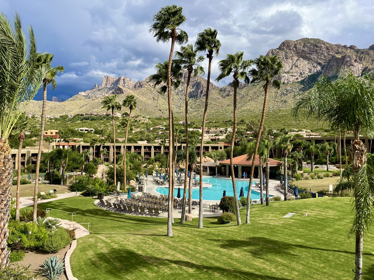KidTripster's tweet photo. Checking into @HiltonElCon to relax, recharge and reconnect. Bring on that Tucson sunshine! ☀️ 

#ad #tucson #tucsonaz #tucsonarizona #visittucson https://t.co/PS9KIzjeEO