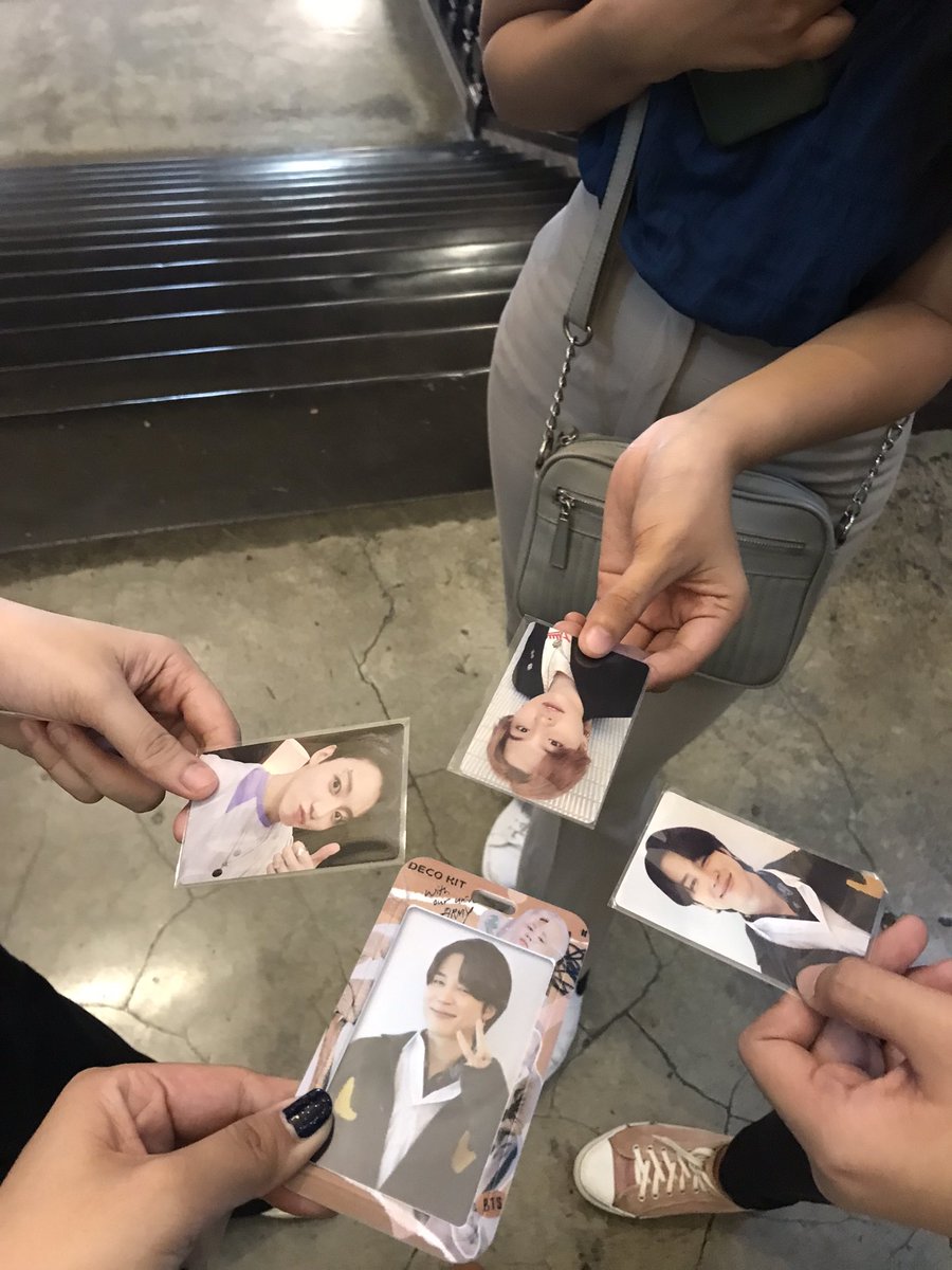 bernardojessx's tweet photo. Nice meeting you guys @tsevenluvs @paochimmy with @_jeongguksluv
#USTMUSEUM #Namjooning @BTS_twt https://t.co/ynfEktsEHd