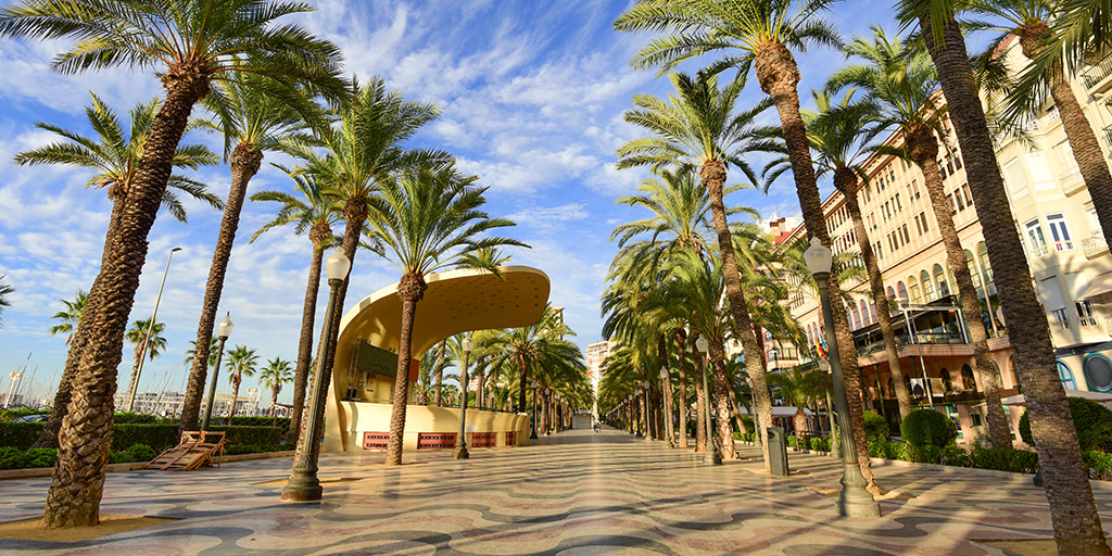 SpainMiddleEast's tweet photo. Today we celebrate #ComunidadValenciana Day! Have you ever been to Valencia? You will discover many dream places: stunning beaches, amazing cities...😍

👉https://t.co/yQtduACZyG

📸 #Peñíscola in #Castellón, #Valencia, #Calpe, #Alicante
#YouDeserveSpain #VisitSpain @C_valenciana https://t.co/MKsMsbX2F1