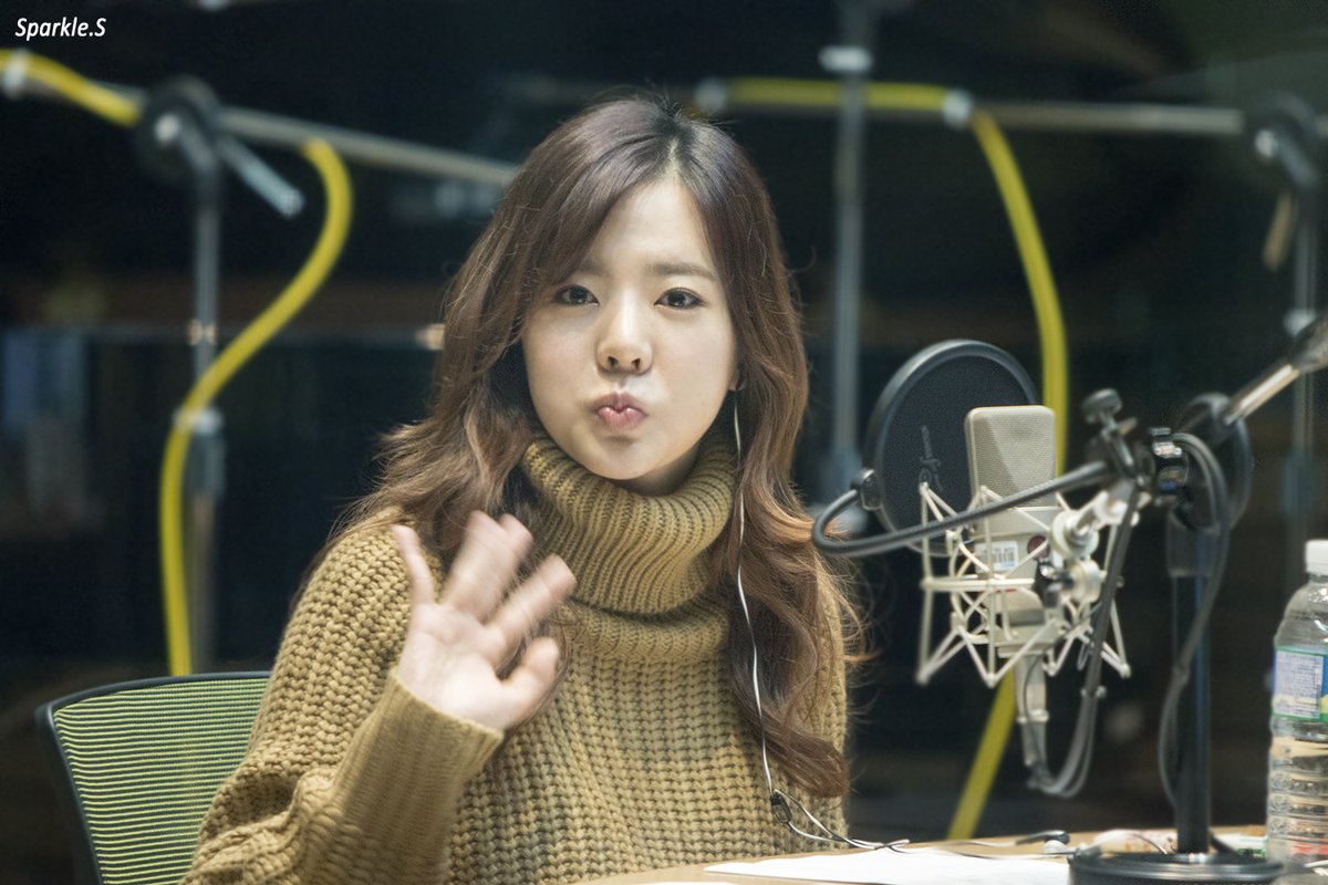 evrydayleesnkyu's tweet photo. 151008 🤎 FM Date — #TodayWithSunny #써니 #소녀시대 https://t.co/h2pOhKUgxy