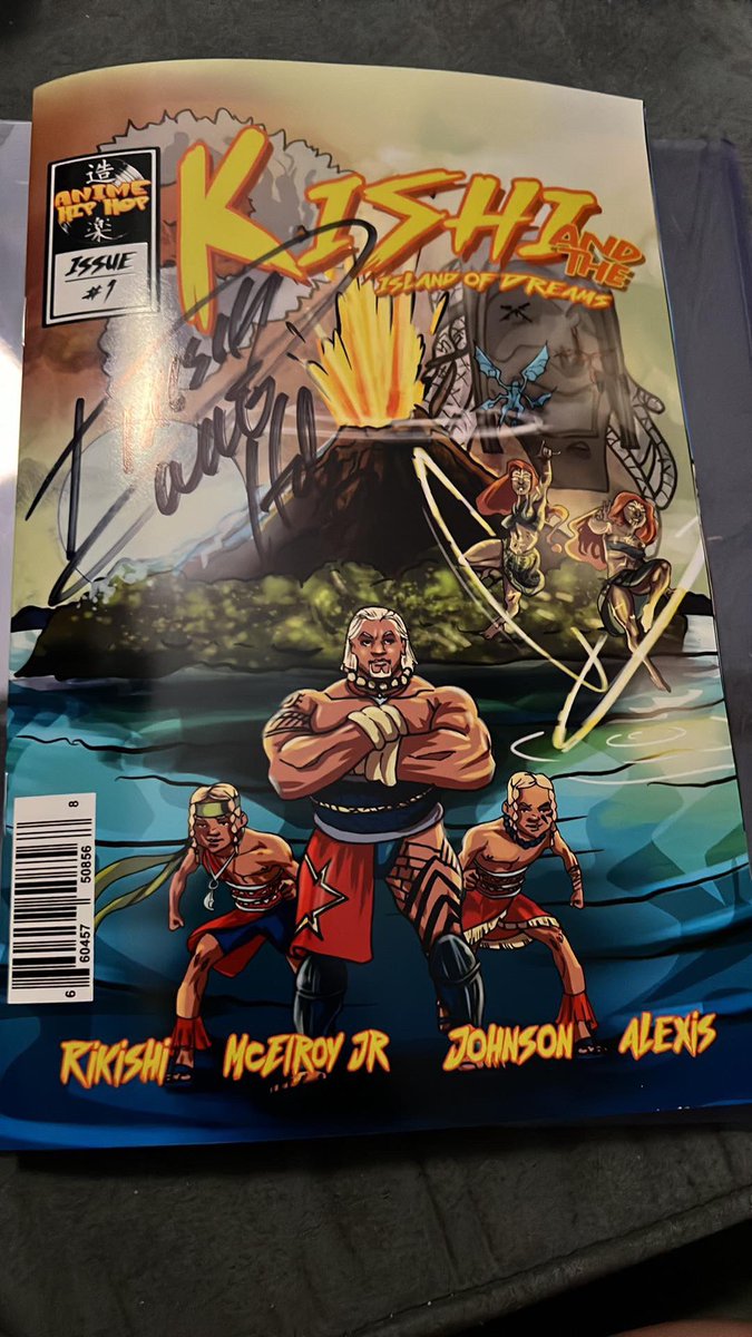 TheREALRIKISHI's tweet image. Thank you fans for stopping by @NY_Comic_Con to grab my FIRST comic book EVER .  I’ve listen to your feed back and I’m happy to know you all LOVE IT .  ENJOY 
Thank you our entire team  @animehiphopofficial  I recognize YOU 

animehiphop.com/kishi-animated…