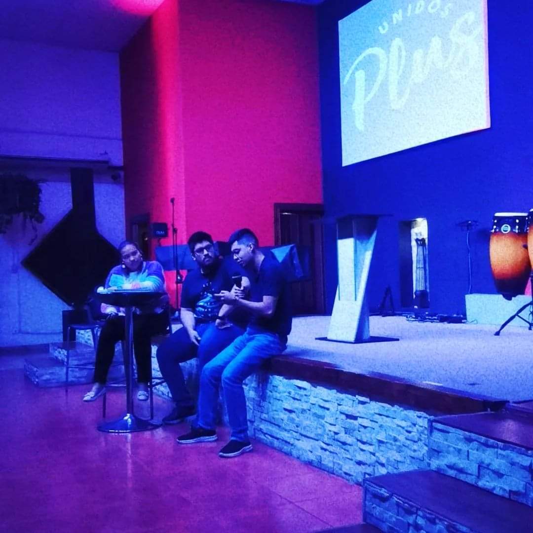 Josetiito's tweet photo. Issa y yo predicando juntos la palabra de Dios.
#solafe #solagracia #unaparejaconformealcorazóndeDios #unhombreconformealcorazóndeDios https://t.co/5Hy8YEduGE