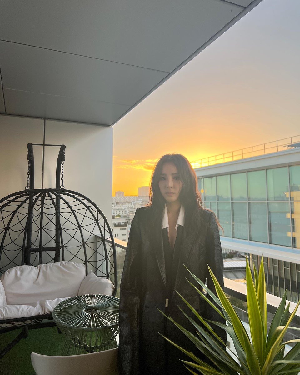 krungy21's tweet photo. 🖤 https://t.co/SBvmopjhO6