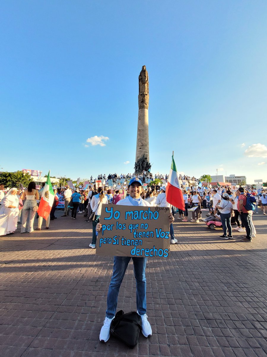Salimos a marchar por los derechos de todas las personas, desde el vientre de sus madres hasta su fin natural. 

#MujerYVida22 
#JaliscoEsProvida