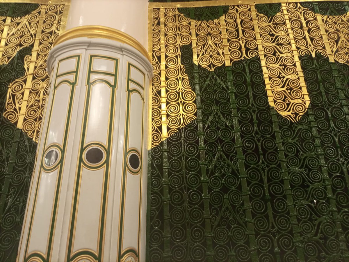 umerfaran's tweet image. محمد ﷺ کون، جن سے مشرف نسل آدم کی
زمیں پر آدمیت ریزہ ریزہ تھی، منظم کی
محمد ﷺ کون، جن کو رحمت للعالمیں کہئیے
محمد ﷺ کون، جن کو نازشِ دنیا و دیں کہئیے
#عید_میلاد_النبی