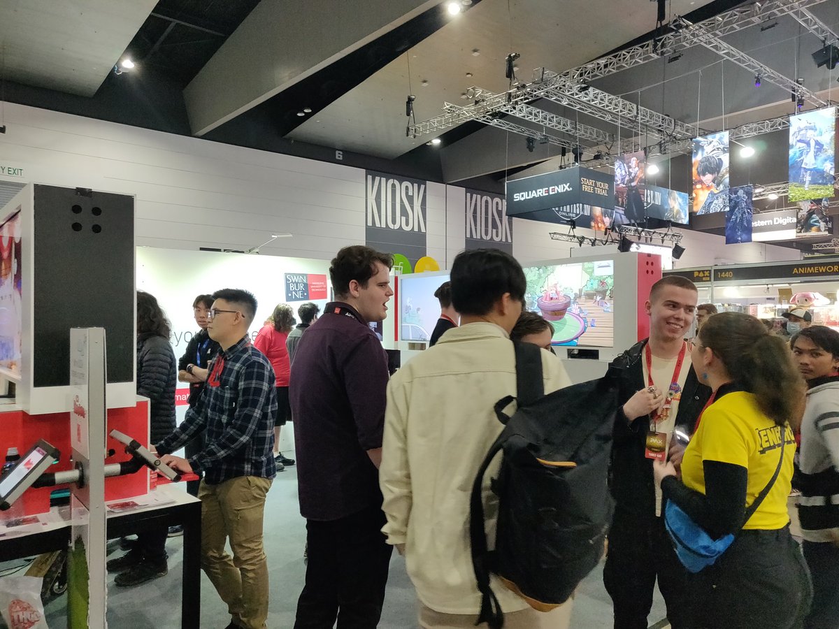 teampatrax's tweet photo. There's only one and a half hours left before the rats get some much needed sleep after #PAXAUS 🐭💤. Thanks to everyone who's dropped by the @Swinburne booth over the weekend, it's been great to show you what we've been up to, and if you haven't come by yet, there's still time! https://t.co/0VAOCUaYjG
