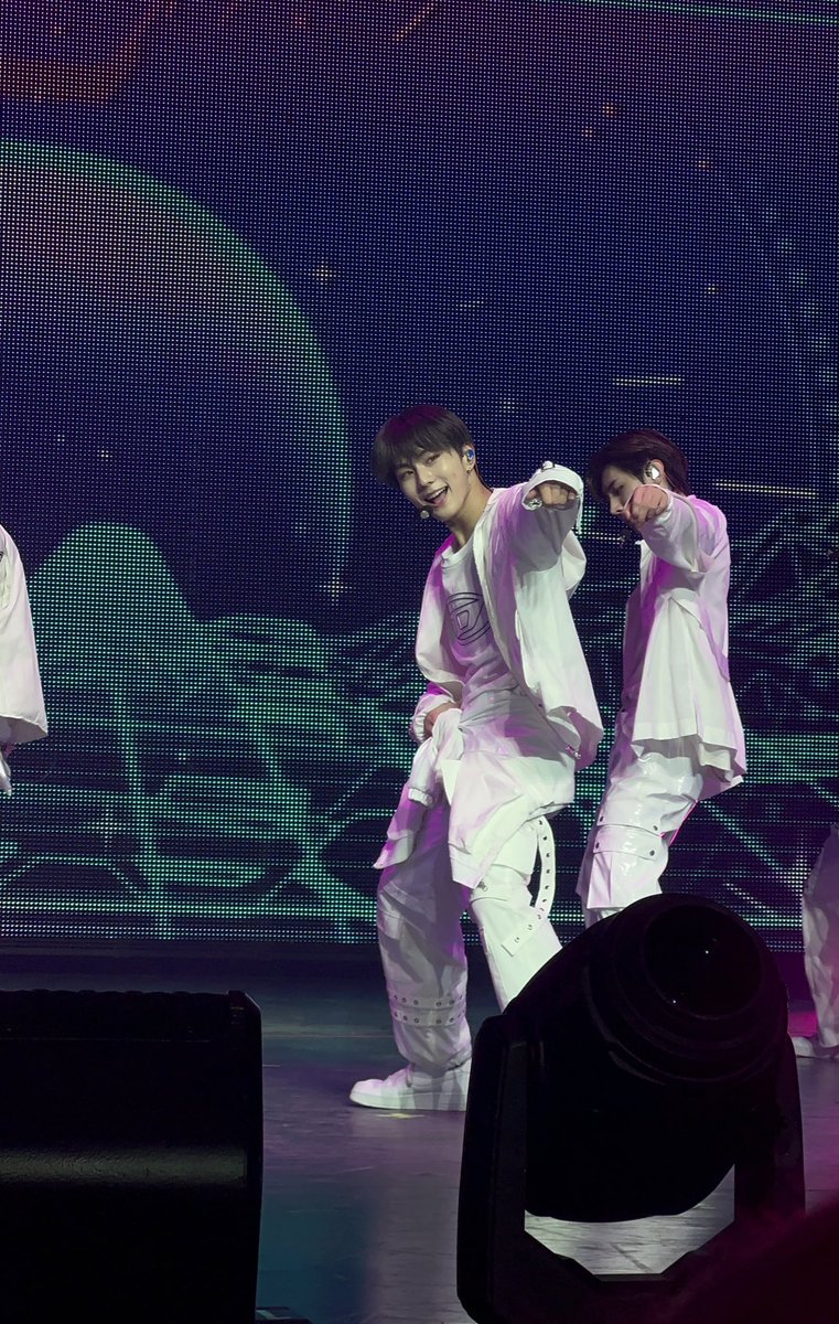 TheJungOne01's tweet image. WAY. TOO. CUTE. JUNGWON 🥹