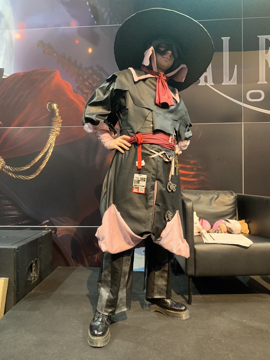 FF_XIV_EN's tweet photo. Check out these amazing #FFXIV job cosplays at #PaxAus! 🤩🤩 https://t.co/ApHDIRvtCl