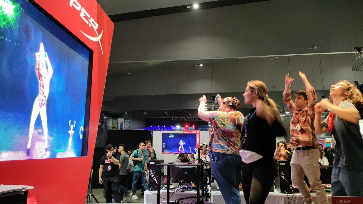 loofly's tweet photo. #HyperXatPAX @HyperXAnz #PAXAUS https://t.co/xMbsZeTBRX