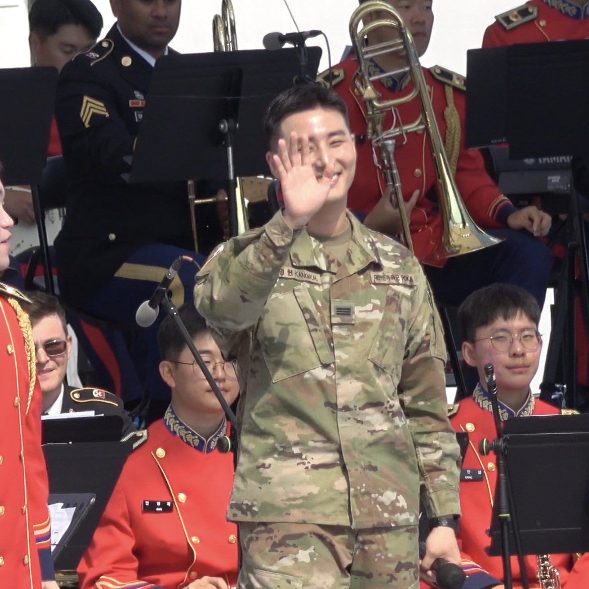 221008 
계룡 영케이 We Go Together 본무대 
youtu.be/Fo7_4IXnbgY