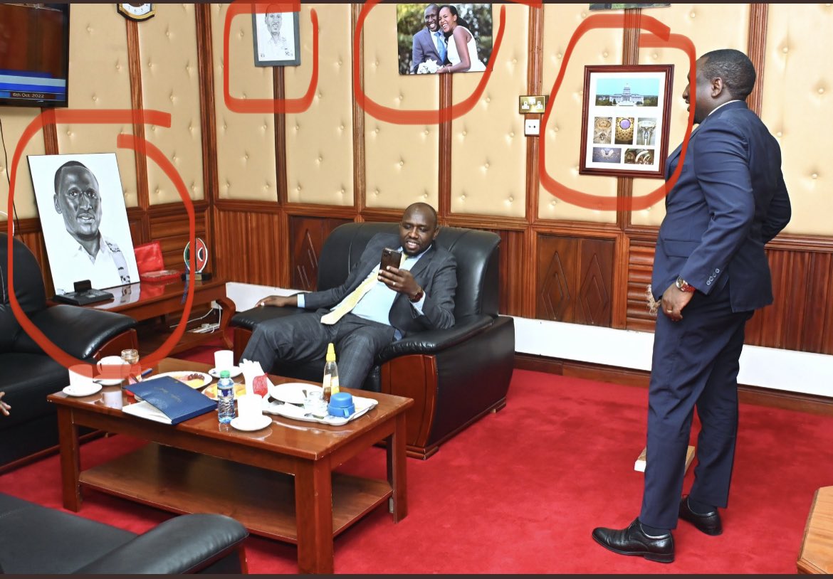 SimpleSwagkenya's tweet image. Honorable Cheruyot a public office is not your house