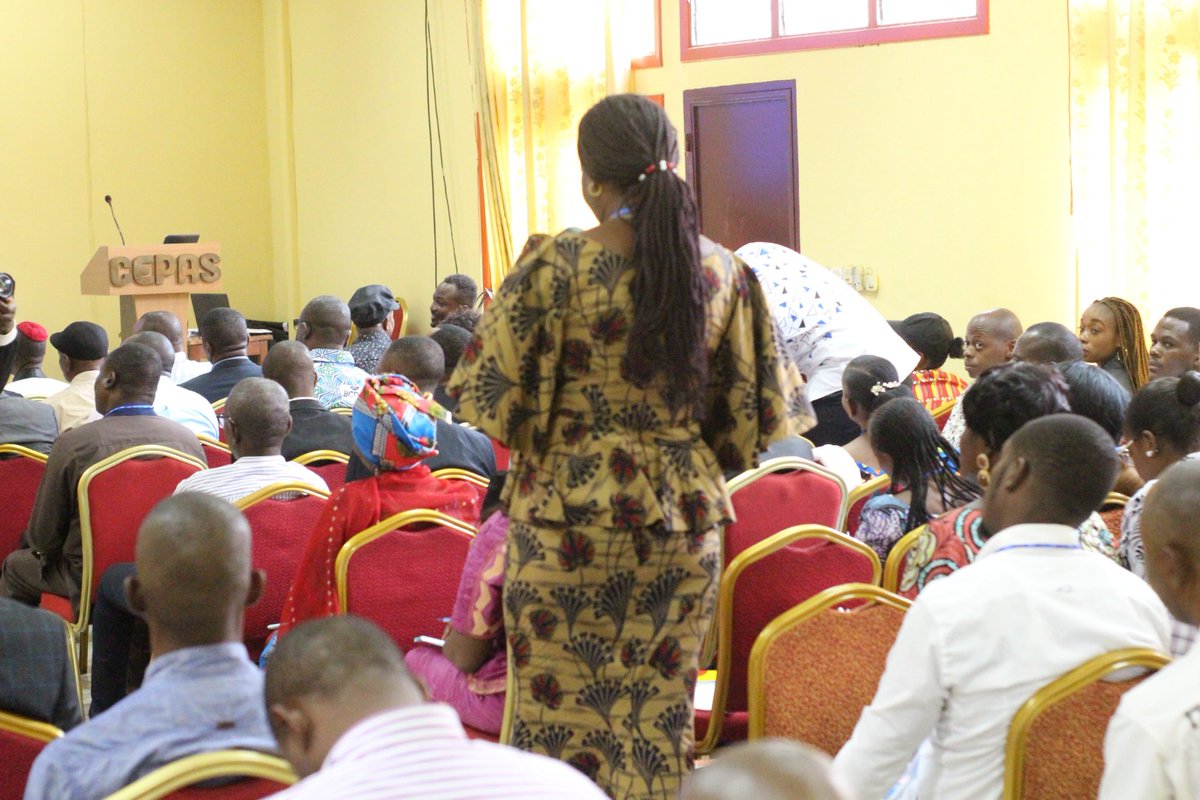 bienvenuasito's tweet photo. RDT
ACADÉMIE DE L'IMMORTEL ÉTIENNE TSHISEKEDI 
Le Recteur Laurent NGOLO a ouvert le séminaire qui a connu la participation massive des tshisekedistes. 
Les intervenants :
Prof. KAMBAYI B
Me J.  SHABANI 
Mme Olga KAVIRA 
Prof. KANDANDA
Expert Electoral. https://t.co/iBcf3wZUE3