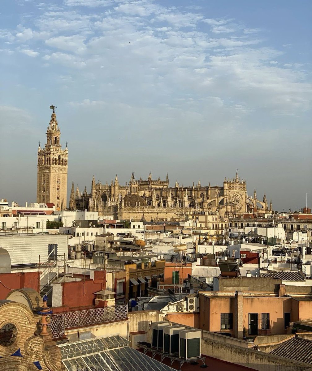 CherifianWinds's tweet photo. I find it funny that the largest Cathedral in the World was built by Moroccan Muslims. 

I find it even funnier that it uses one of our minarets as a bell tower. https://t.co/6cdFxCOTk0