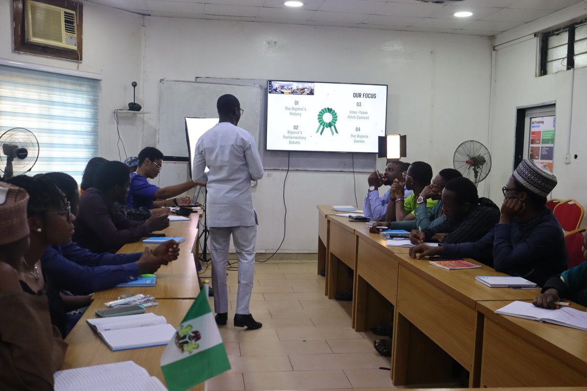 TIIDELab's tweet photo. The #NigeriaAt62 independence anniversary celebration at @TIIDELab took an exciting dimension. It was an all-fellows affairs day which enables us all to reflect on our nation's history and modelled plenary sessions of the @NGRSenate and the @HouseNGR 

1/3 https://t.co/V7HszC48r9