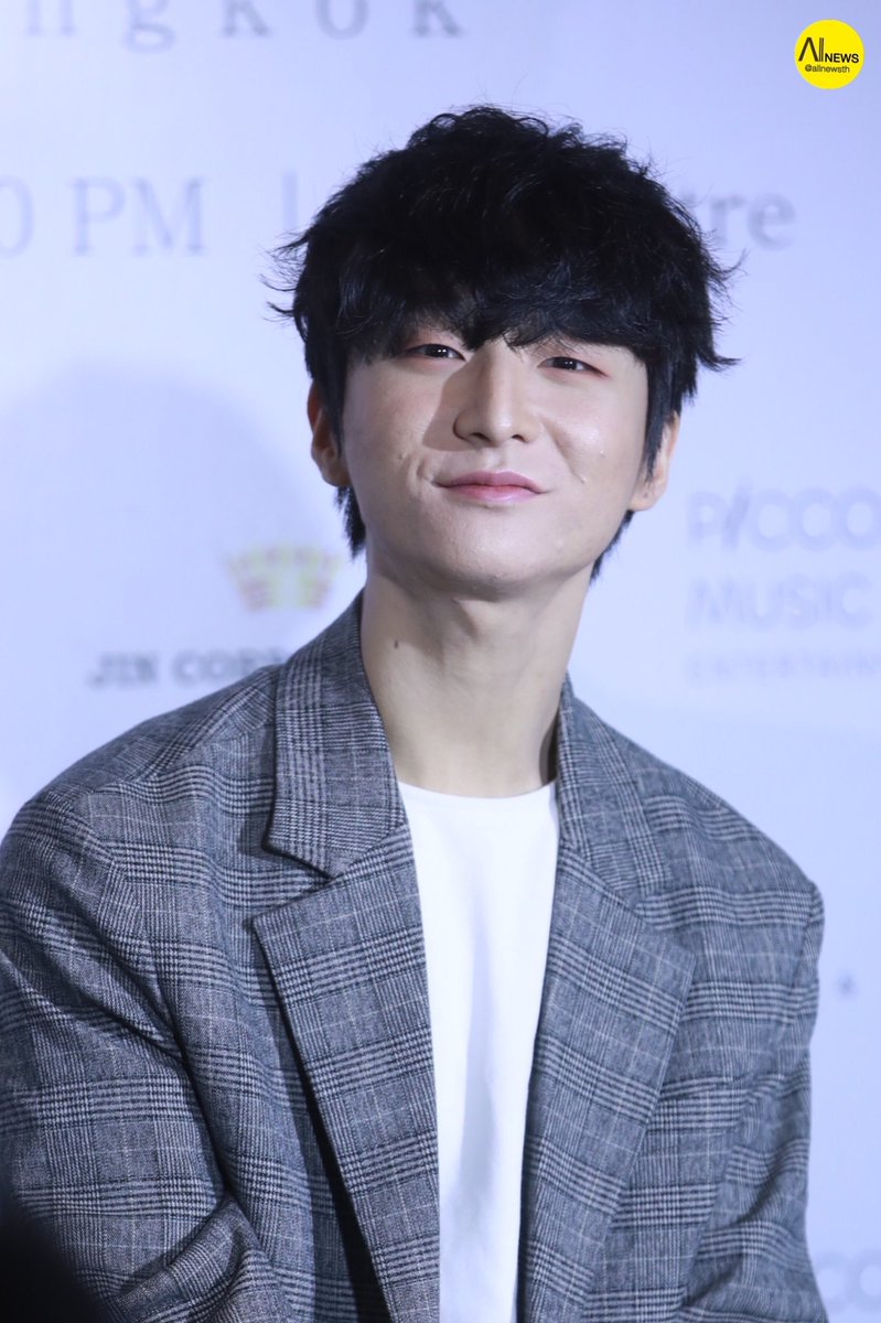 AllNews_th's tweet photo. เจ้าชายฟิงเกอร์สไตล์แห่งเอเชีย “#Sungha” แถลงข่าวพร้อมลุย #SunghaMuCaLiveBKK คอนเสิร์ต “2022 ซองฮา จอง มิวสิก คาเฟ่ (มูคา) ไลฟ์ อิน แบงคอก”  เย็นนี้

🔗 https://t.co/dLATifEQt2

[CLIP] บรรยากาศงานแถลงข่าว
▶️ https://t.co/NCjq0pUPSK

#JungSungha
#JinCorporation #PiccoloMusicEnt https://t.co/6cywGue58H