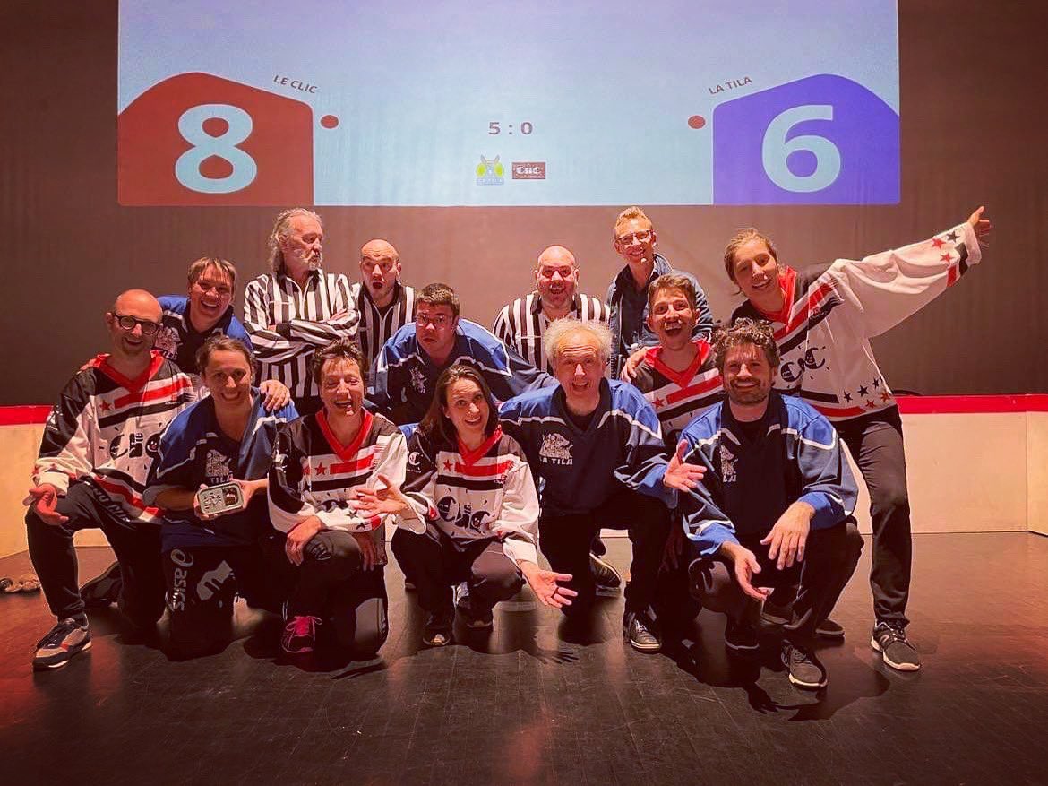 #clicduclique #tilatribu #matchdimpro #retrouvailles #kiff 
Que du bonheur, un grutier poète, Titus le déchu et tout ça en livraison rapide sous les accords de Nicolas le musicien : une belle soirée ! Spéciale dédicace au premier match d'Hugo sous les couleurs de la TILA.