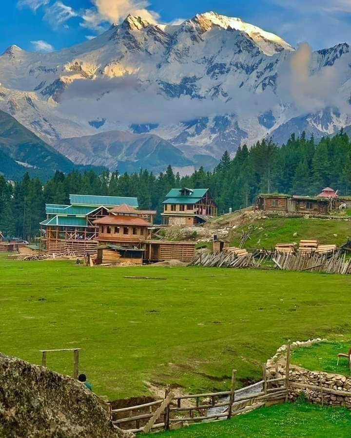 Fairymeadows & Nanga Parbat 🏞️.
The Most Famous Tourist destination in Diamer, Pakistan 🇵🇰.
#exploreDiamer GB.