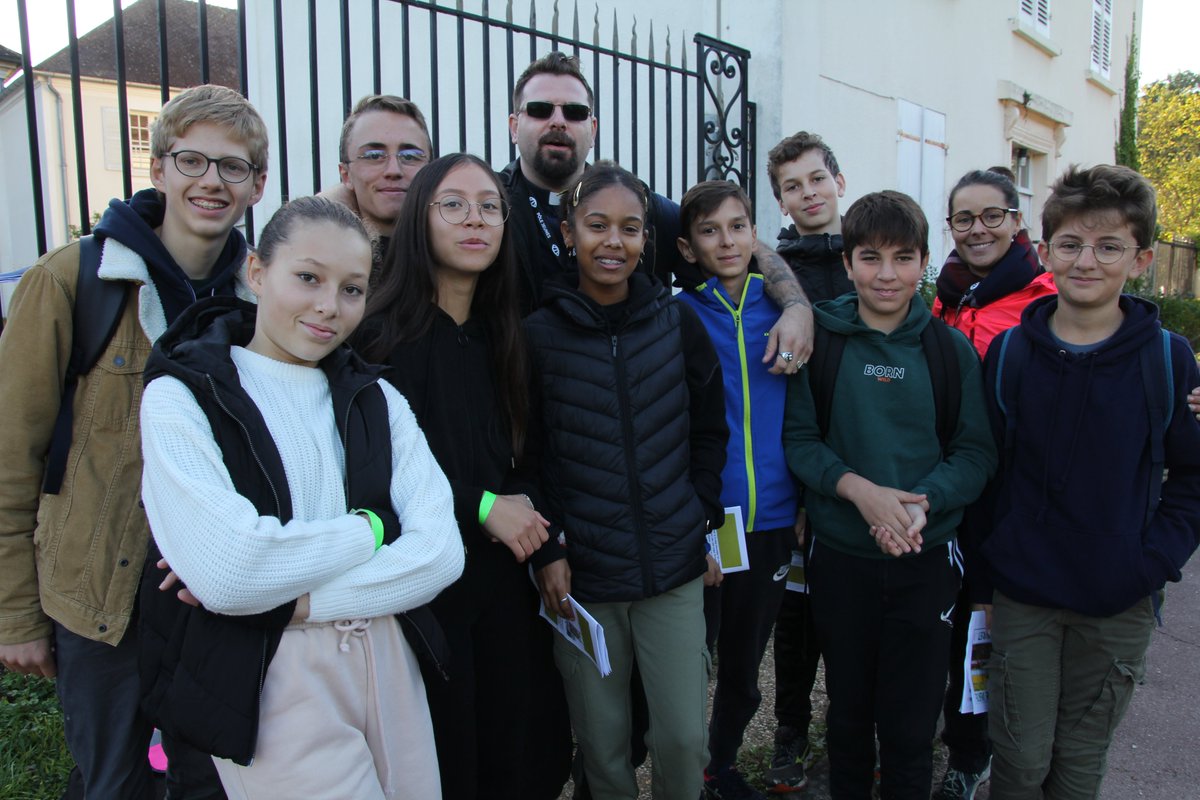 Diocèse Évry tweet media