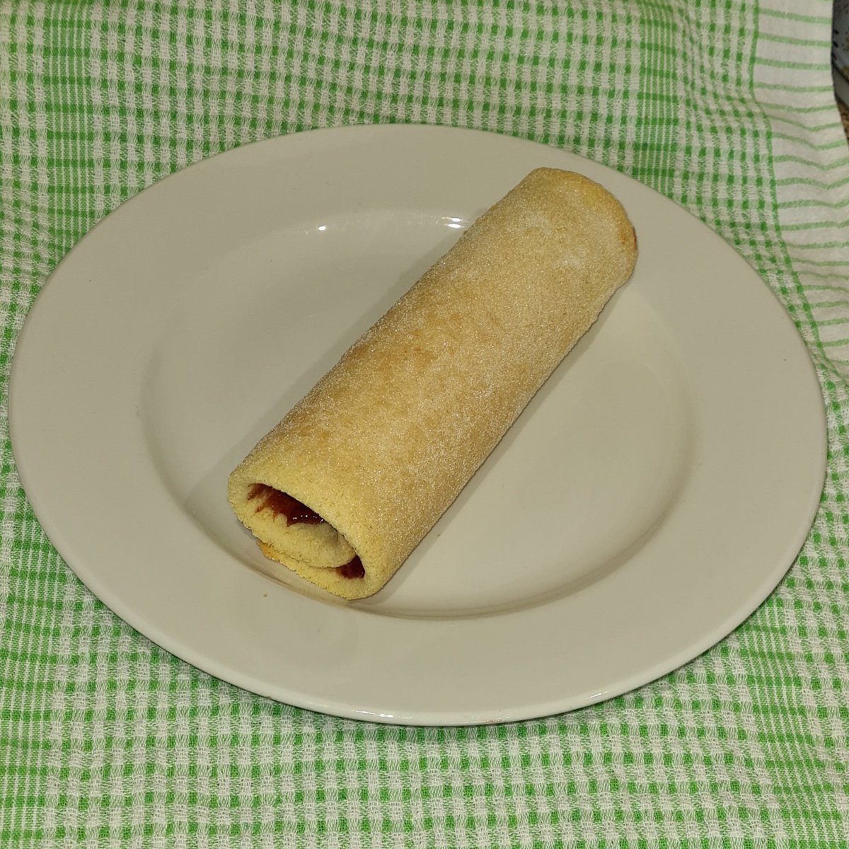 ElizabethJRowan's tweet photo. One swiss roll roughly made ready for open evening this week! This is one of the few recipes we will be showcasing to demonstrate KS3 cooking expectations for new potential applicants! @MrTs_NQTs #SwitchOffSunday #Baking #SwissRoll #FoodTechnology #Edutwitter #TeacherTwitter https://t.co/jPDCV8GcC4