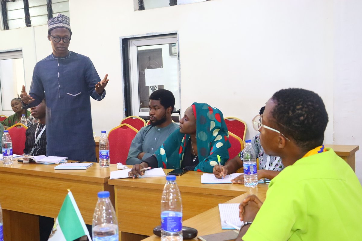 TIIDELab's tweet photo. The #NigeriaAt62 independence anniversary celebration at @TIIDELab took an exciting dimension. It was an all-fellows affairs day which enables us all to reflect on our nation's history and modelled plenary sessions of the @NGRSenate and the @HouseNGR 

1/3 https://t.co/V7HszC48r9