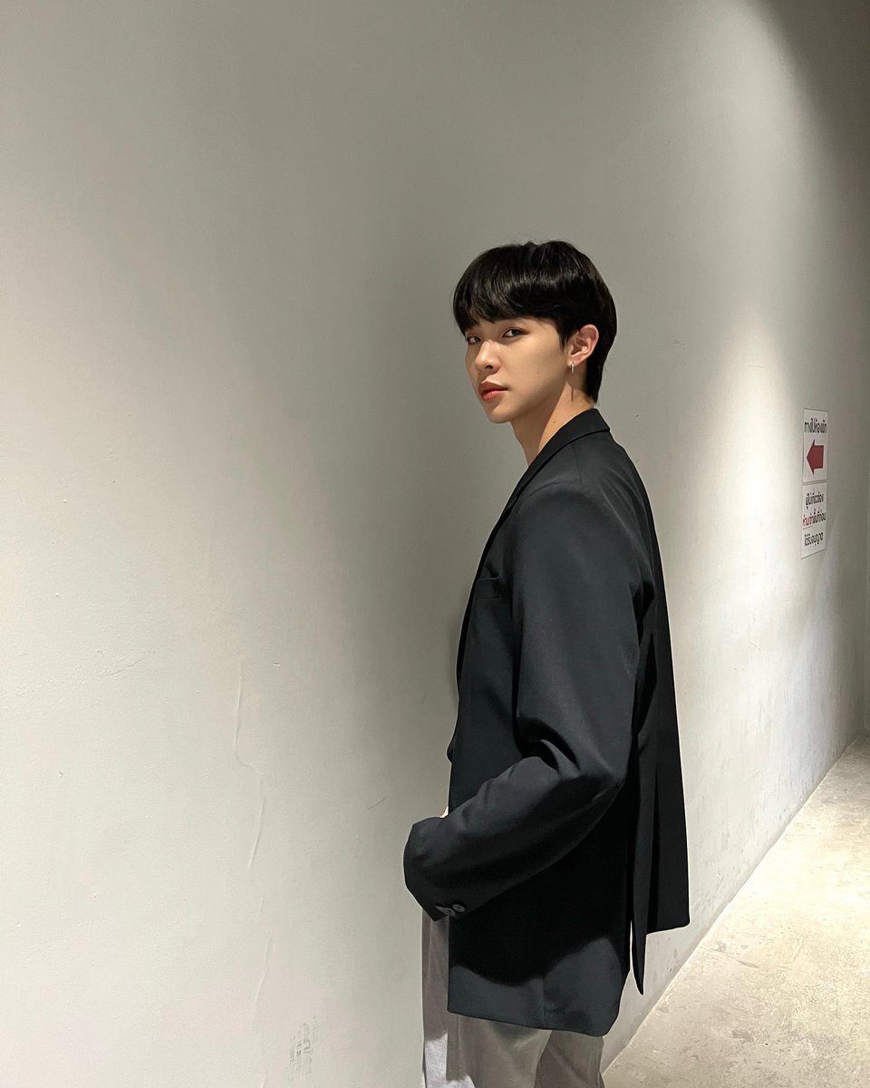 LW_NEPTUNE's tweet photo. [2022.10.09] IG Update 
💚💫

📸 : opp.wpp

#oppop #oppmee https://t.co/JLRiIaAUfJ