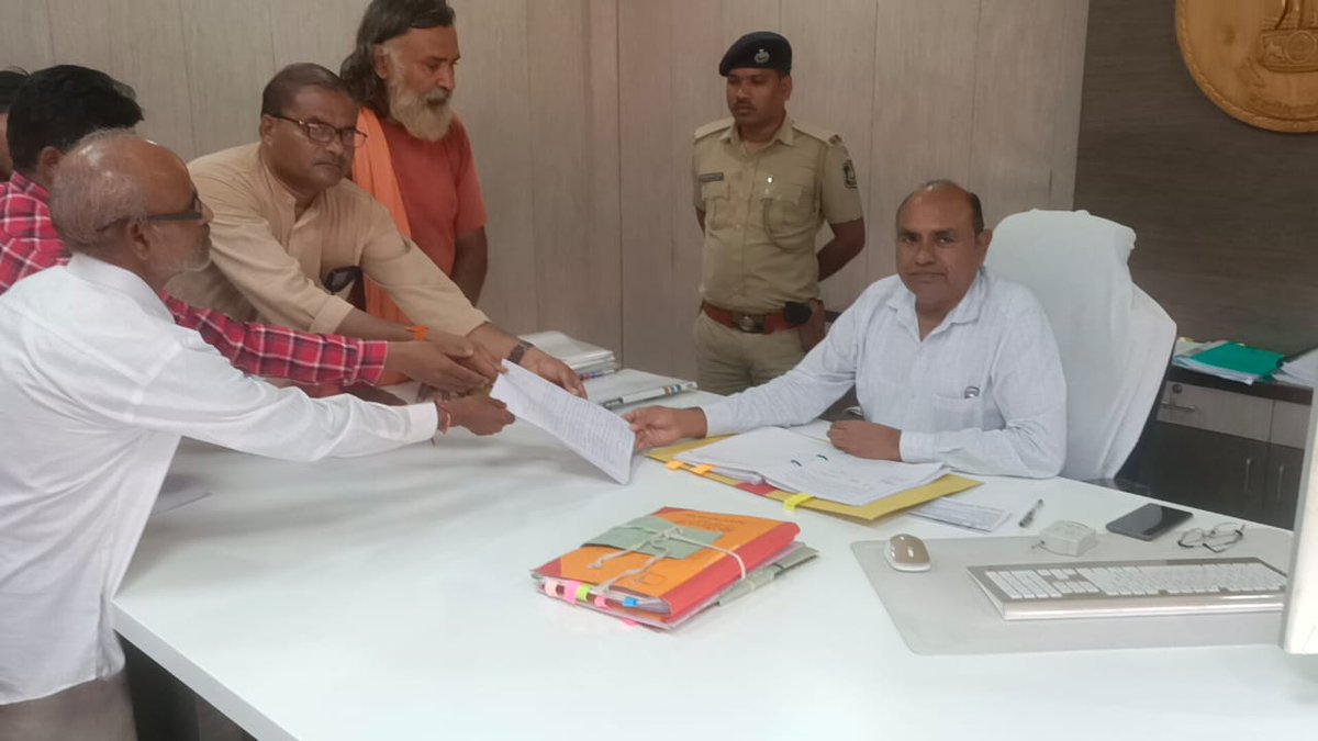 _Hitesh_Soni's tweet photo. તાપી જિલ્લાના સોનગઢ તાલુકાના ગીધમાડી આયા ડુંગર માતાના મંદિરને ખ્રિસ્તી ચર્ચમાં પરિવર્તિત કરનારાઓ સામે ક્યારે પગલાં લેવાશે? 
#SaveSongadhMandir 
@CMOGuj 
@CollectorTapi 
@sanghaviharsh https://t.co/LkzGDqjLAU