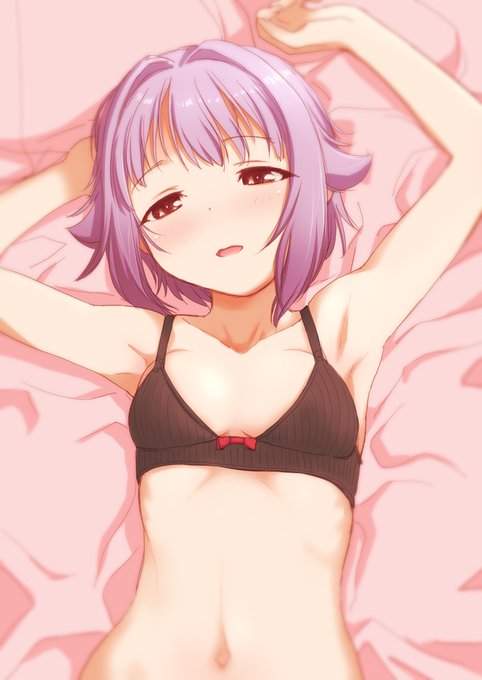 少年漫画雑誌グラビア撮影中の幸子 