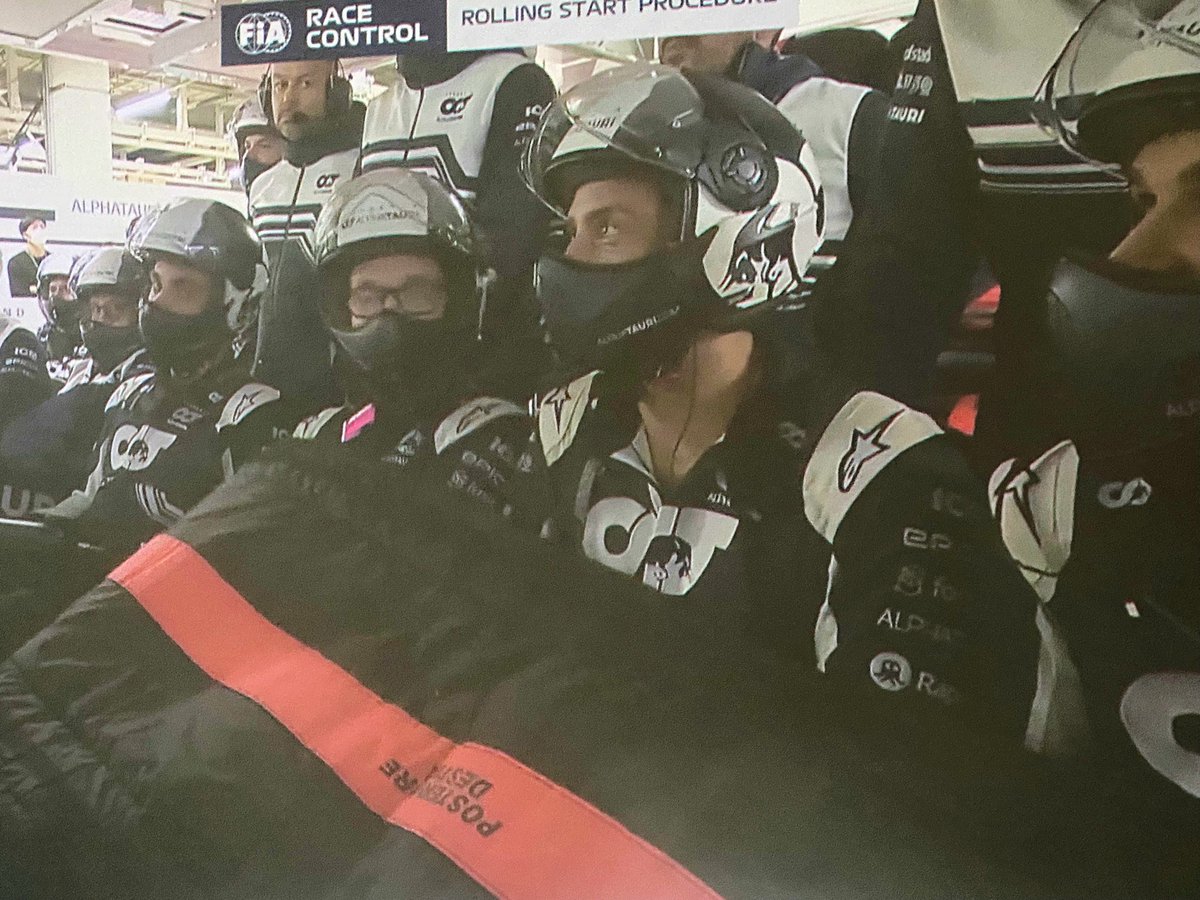 Team tyre blankets are out 🏎💦💨
#JapanGP #F1 <a href="/F1/">Formula 1</a>