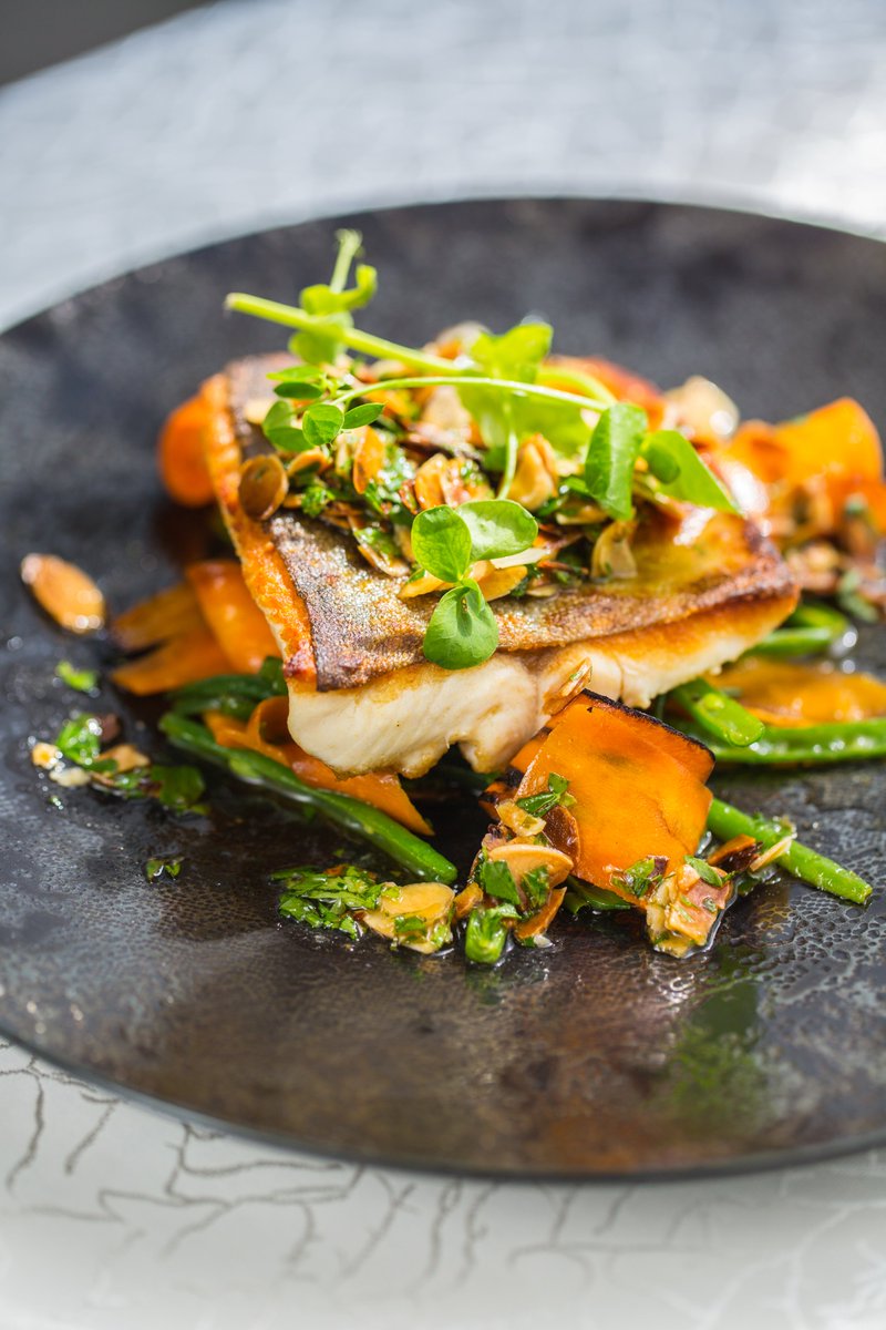 AubergeBaraque's tweet photo. En ce moment à la carte : Filet d’Omble Chevalier Poêlé aux amandes (photo par @leonardcohade) #CLERMONTFD #CLERMONT #CHAMALIERES #ROYAT #CEYRAT #BEAUMONT #AUBIERE #RIOM #ORCINES https://t.co/KlEjVUphor
