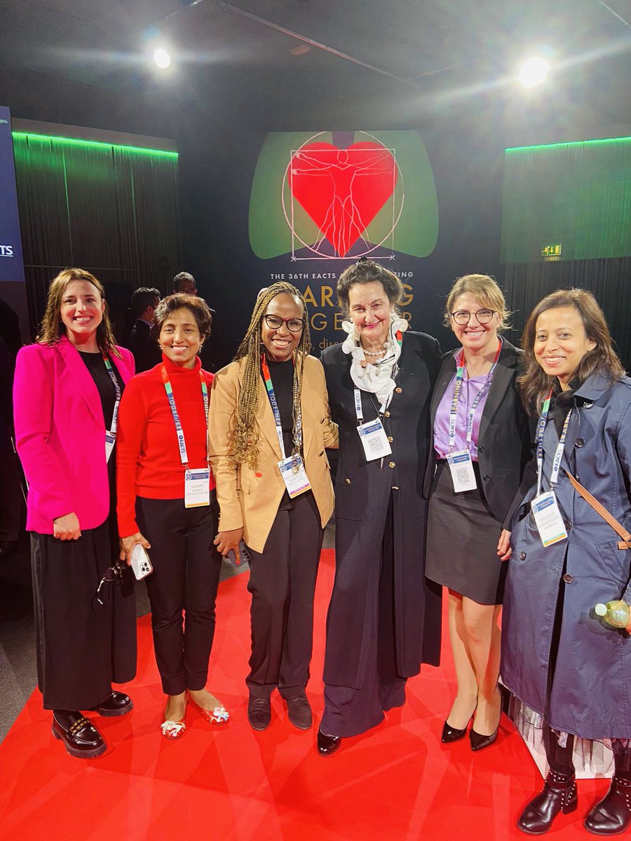 Very moving talk by Professor Teresa Kieser @EACTS #eacts2022  in the session on Life and Advice from the Giants in Cardiac Surgery. Great respect for walking a very difficult path, making it easier for the women who follow you 🙏🏽🙏🏽@loremontesvilla @FiedlerAmy @SCTSWiCTS