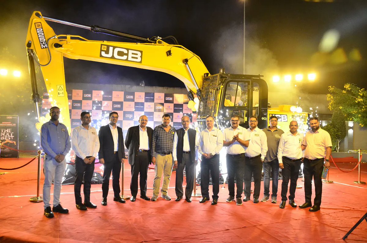JCBIndiaLtd's tweet photo. #JCB NXT 225LC M Excavator has arrived!
JCB Family's #NXTBEST Excavator was unveiled this week at #Udaipur Rajesh Motors in the presence of our esteemed customers and financiers. This new marvel is all set to redefine productivity in quarry &amp; mining applications.

#JCBExcavator https://t.co/MTSKgEIeVJ