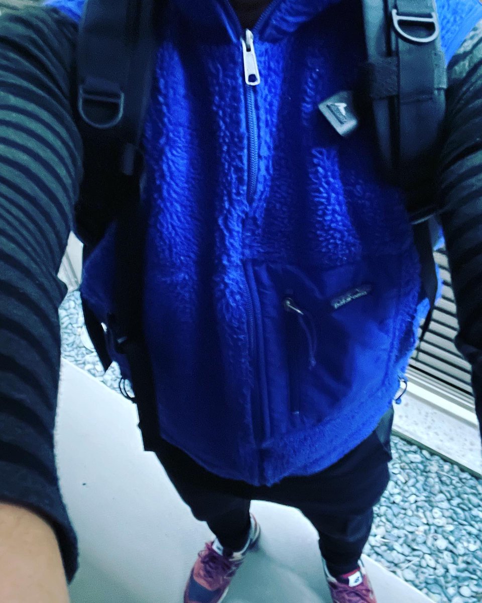pakusako's tweet photo. また雨が…
急に冷え込むのも疲れますね…
とりあえず体調整えないと。
いつもはもう少し遅いのですが
レトロベストを解禁しました…
#ニューバランス
#newbalance
#OM576OBG
#M576
#パタゴニア
#patagonia
#マーガレットハウエル
#margarethowell
#johnsmedley
#gregory https://t.co/5flQ6QD8Je