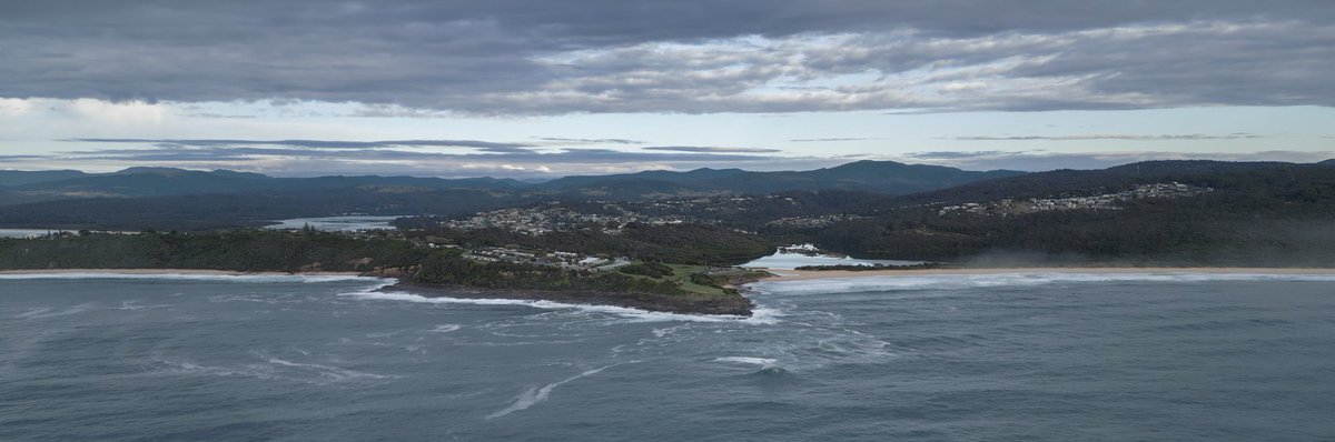 Insomnia is terrible. But on the plus side...
Only three more sleeps till Christmas 🫠
:
:
#dji
#djiglobal
#dronelife 
#drone
#scenic
#australia 
#water 
#lake
#boat
#ocean
#photooftheday
#djiphotography