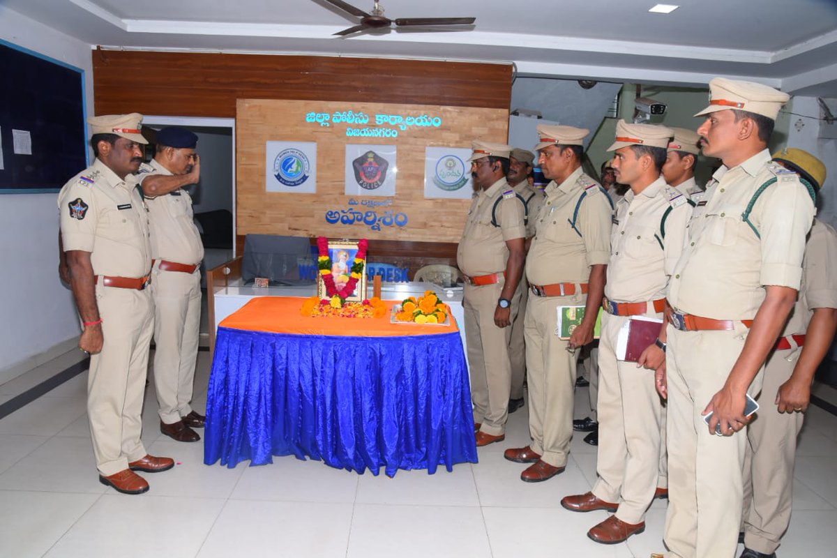 PoliceVzm's tweet photo. Sri P. SatyanarayanaRao, Addl. SP, VZM District and other police officers paid rich tribute to Maharshi Valmiki at DPO, VZM on 09-10-2022, honoring the portrait with garlands, flowers on the occasion of #ValmikiJayanthi. 
@dgpapofficial
@APPOLICE100
@MahilaRakshVZM https://t.co/vLR4QGHrFd