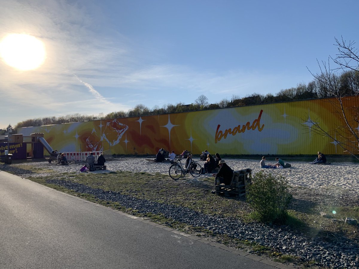 Guten Morgen Twittertal. Ich habe die Woche auf der #Nordbahntrasse begonnen und beende sie auch dort. #wuppertal