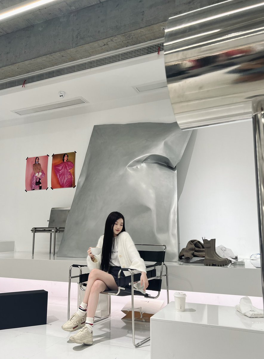 CassieXu_'s tweet image. One of the best ways to succeed in web3 is to connect and network with people. To build relationships.

Different communities and cultures pop off at different times.