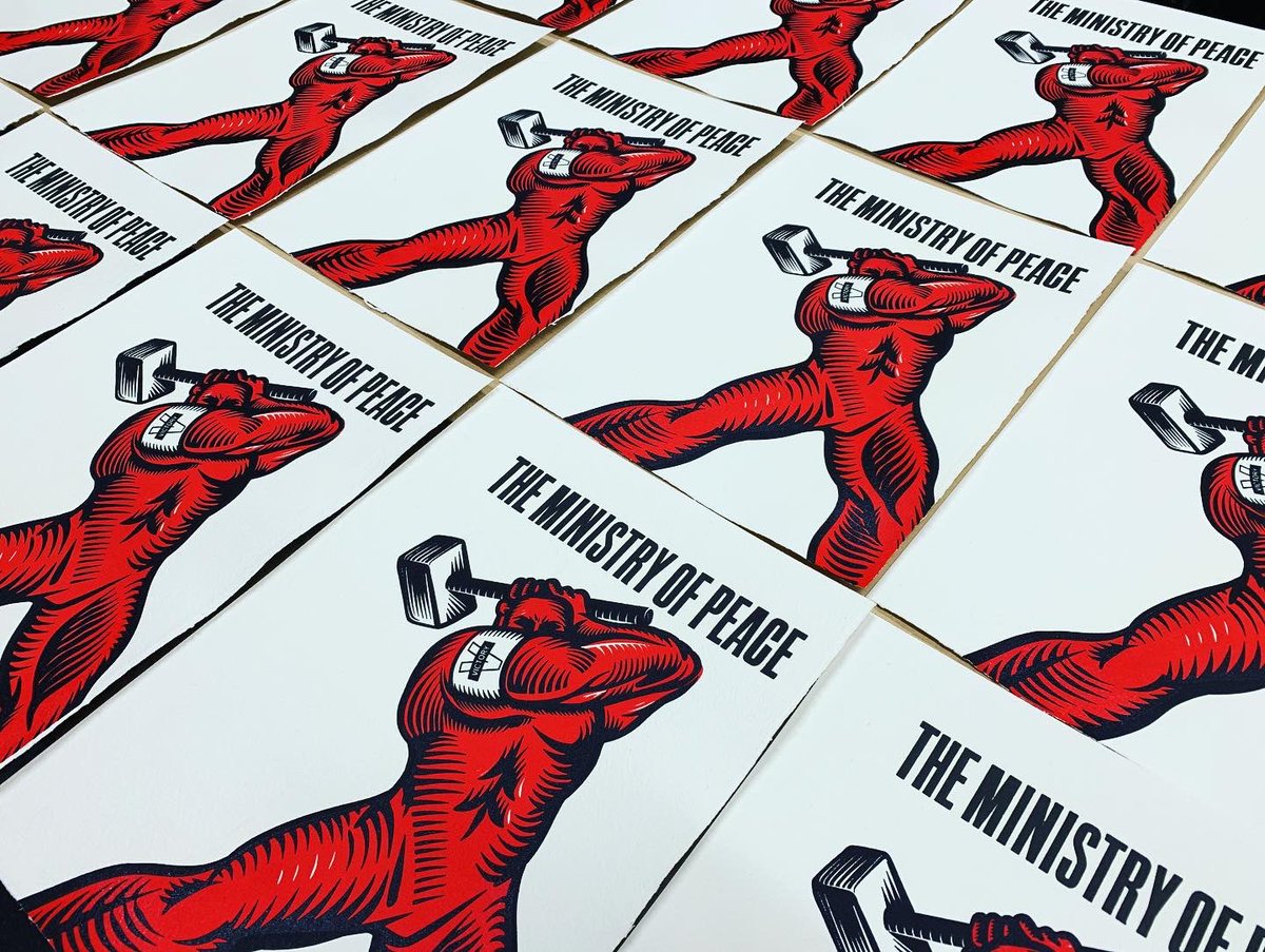 StJamesPrkPress's tweet photo. An army of peacemongerers!

#nineteeneightyfour #orwell #1984georgeorwell #georgeorwell #letterpress #letterpressprinting #letterpresslove #letterpressstudio #letterpressed #handmade #handmadeuk #printing #printingpress #bookstagram #bookdesign #makingbooks #bookarts #books https://t.co/wJJGhdLlAi