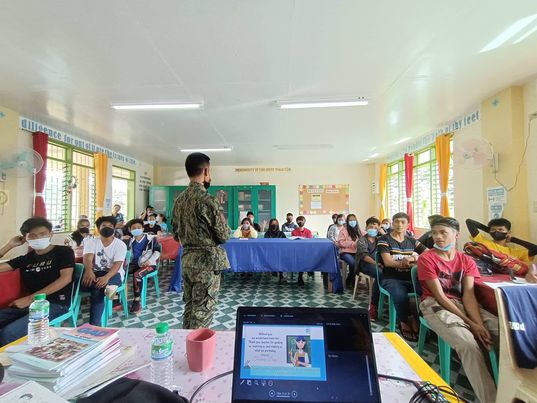 1501st_MC's tweet photo. Personnel from RMFB1501st MC conducted Team Building Activity to the Grade 11 and Grade 12 Students of Hingyon National High School
#LifeisBeautiful2022
#KaligtasanNyoSagotKo
#TulongTulongTayo
#MKKequalsK
#PNPKakampiNyo https://t.co/jT9laYB920