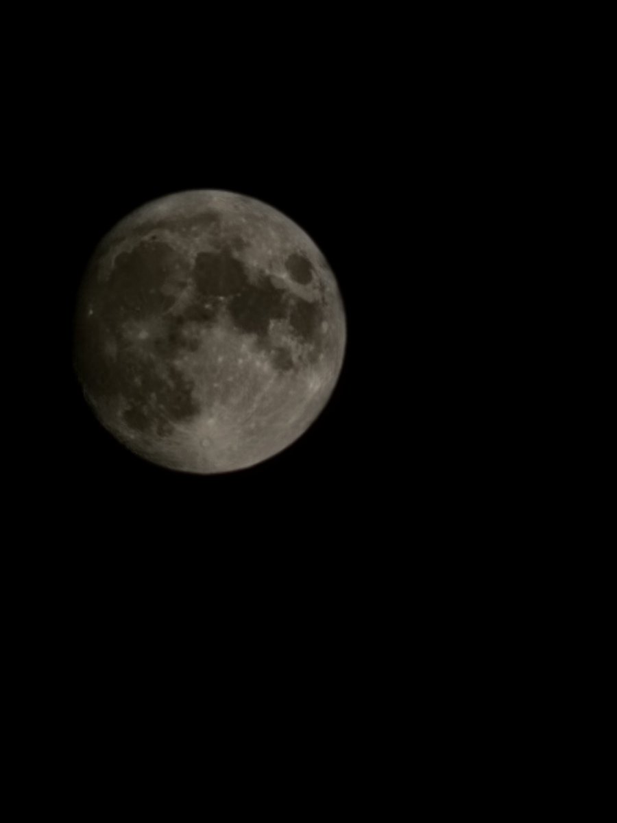 تصوير القمر ب s22 ultra